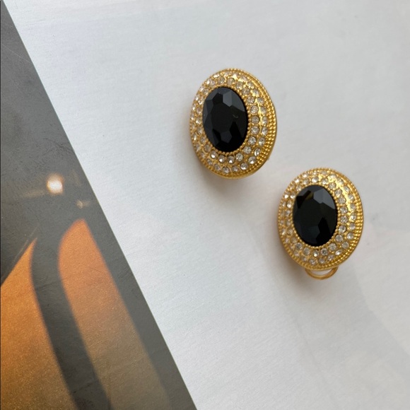 Host Pick - Flore mure signed gold tone clip on earrings - Picture 3 of 7